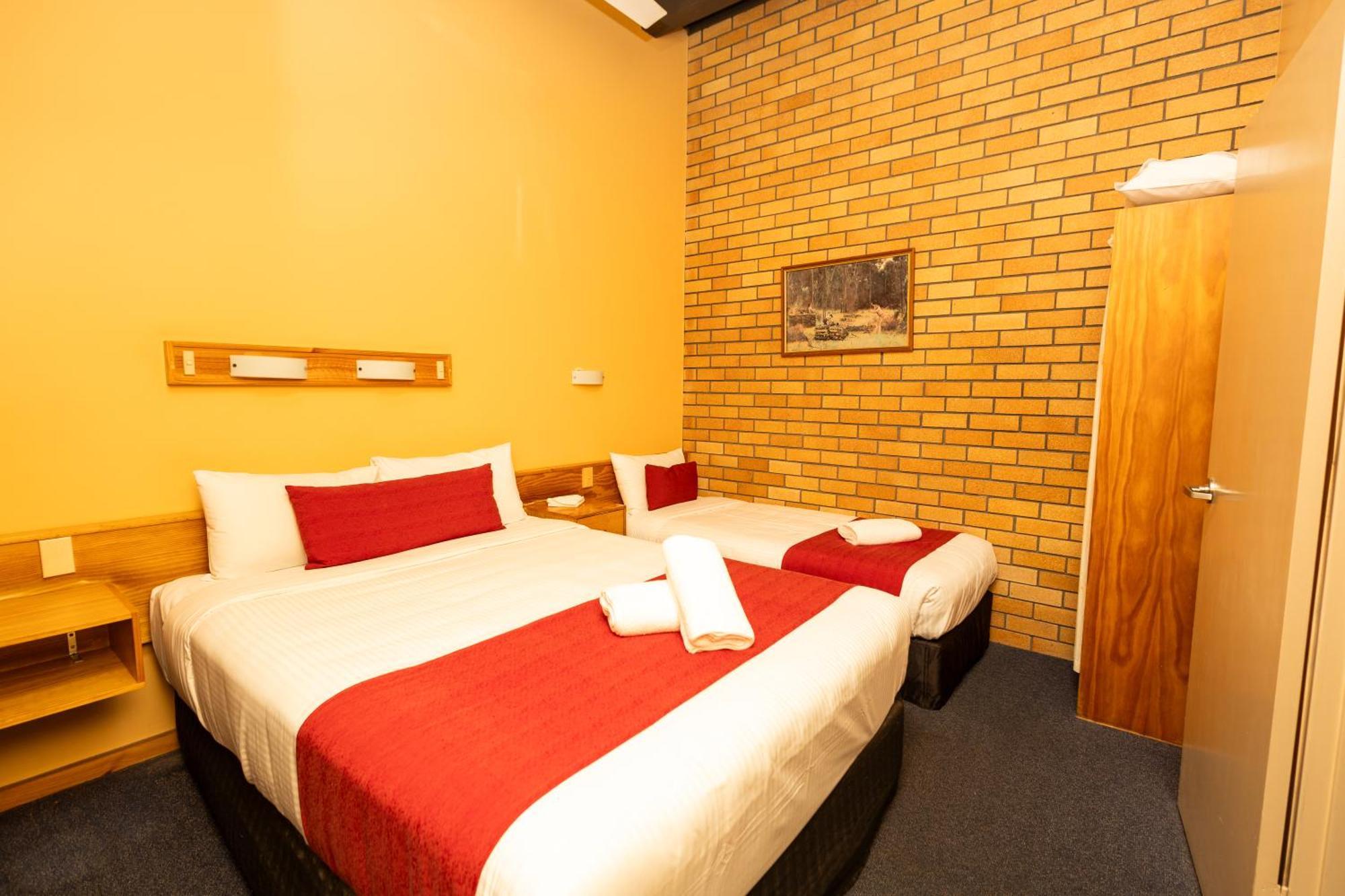All Travellers Motor Inn Coonabarabran Eksteriør bilde