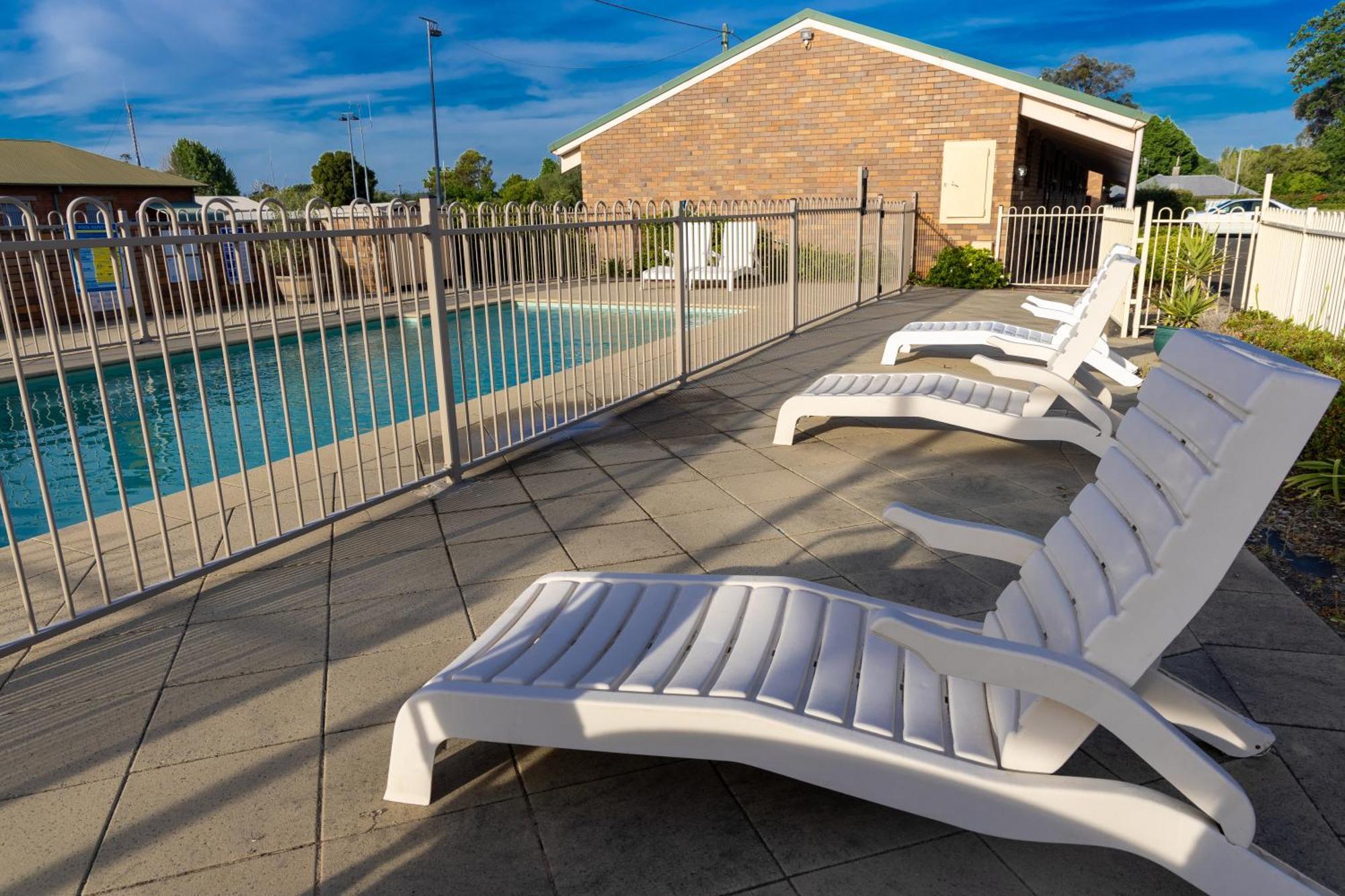 All Travellers Motor Inn Coonabarabran Eksteriør bilde