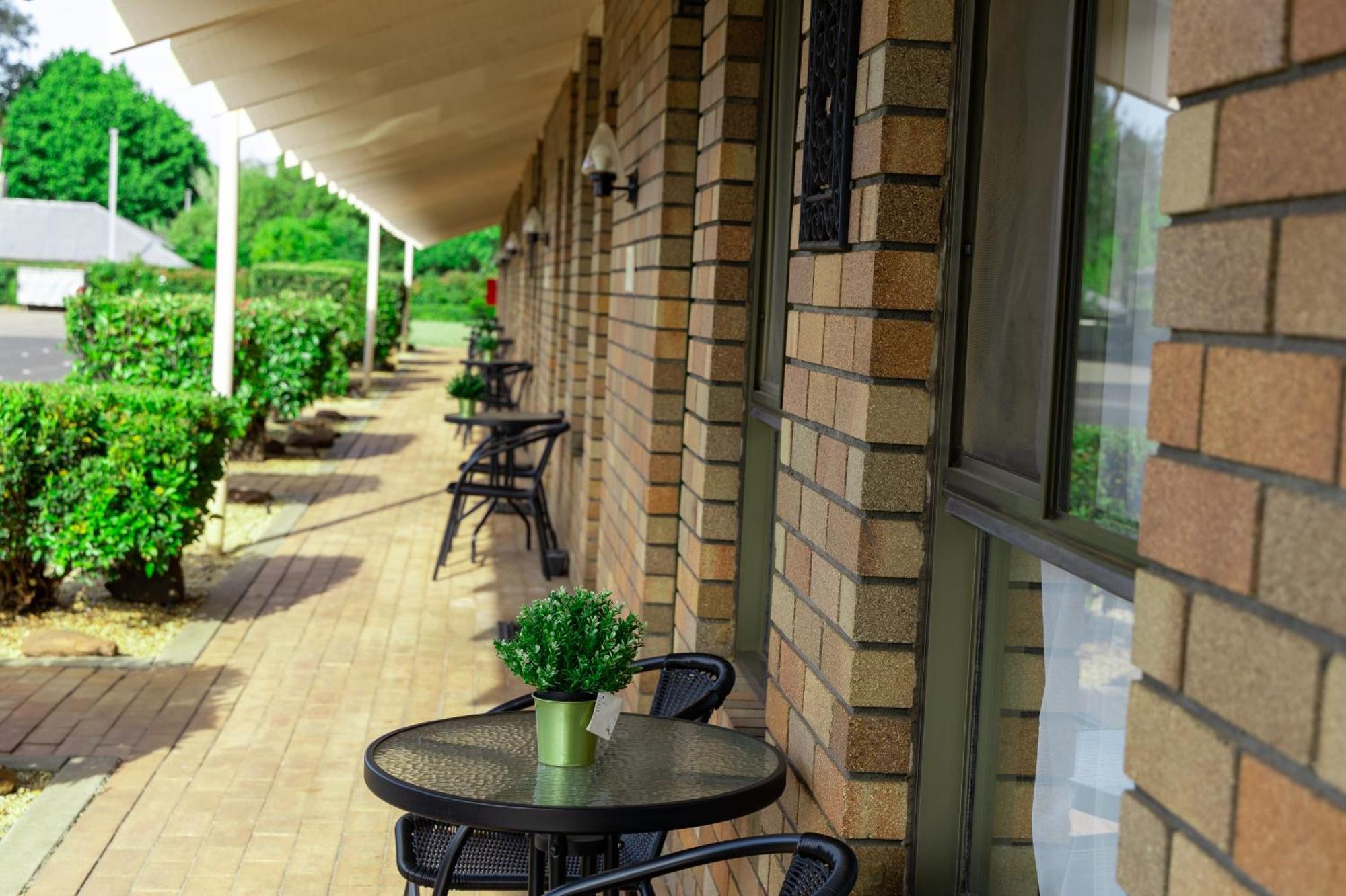 All Travellers Motor Inn Coonabarabran Eksteriør bilde
