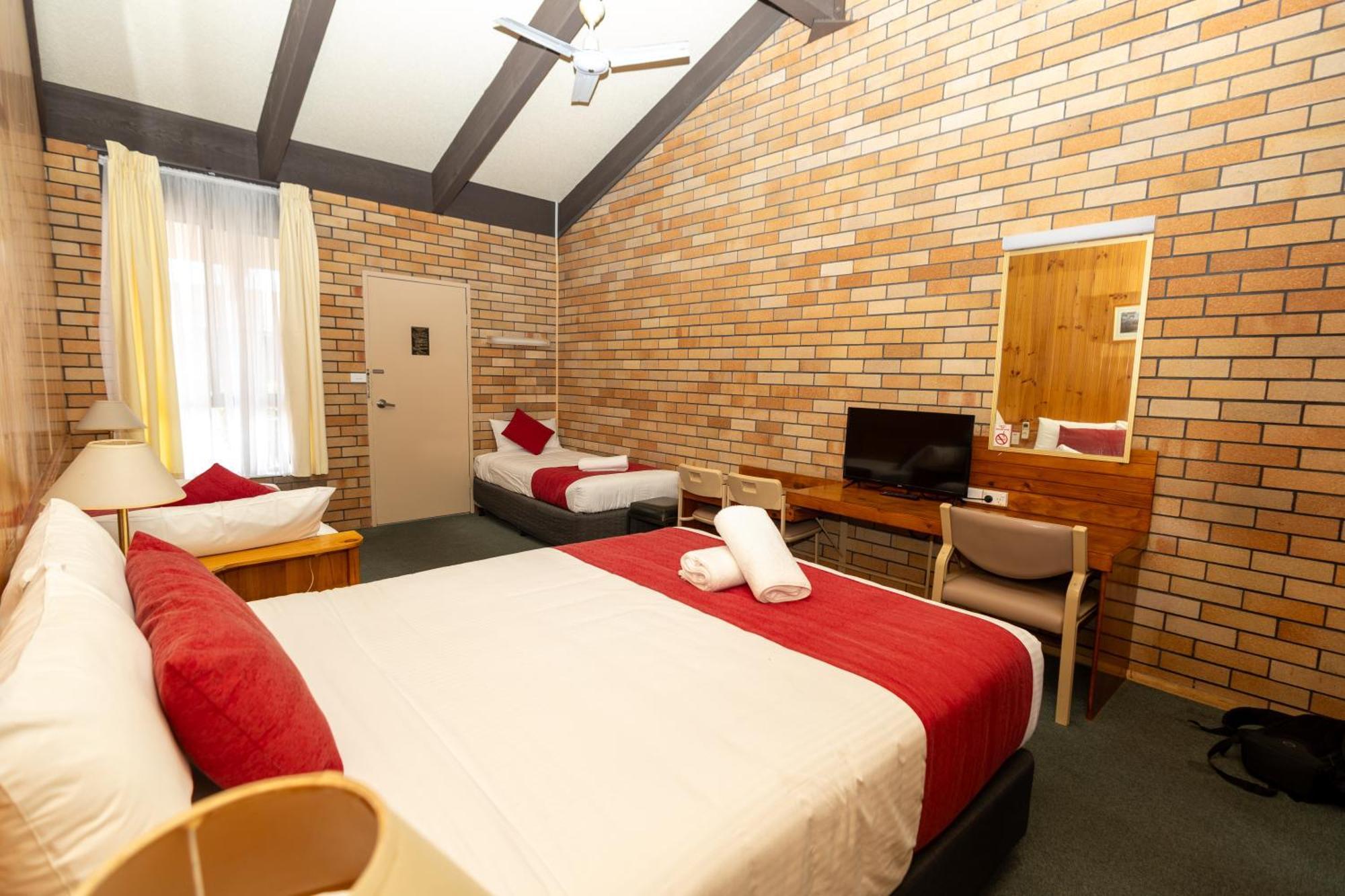 All Travellers Motor Inn Coonabarabran Eksteriør bilde